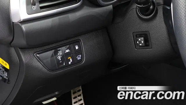 Genesis G70 2019 thumb 12