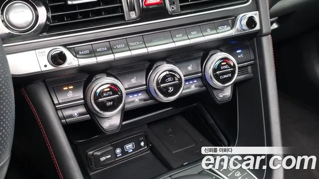 Genesis G70 2019 thumb 2