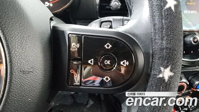 Mini Cooper Clubman 2021 thumb 11