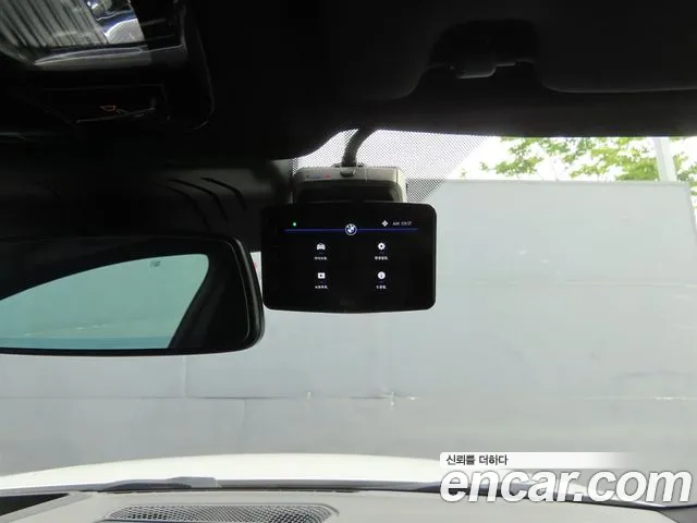 BMW i4 2023 thumb 2
