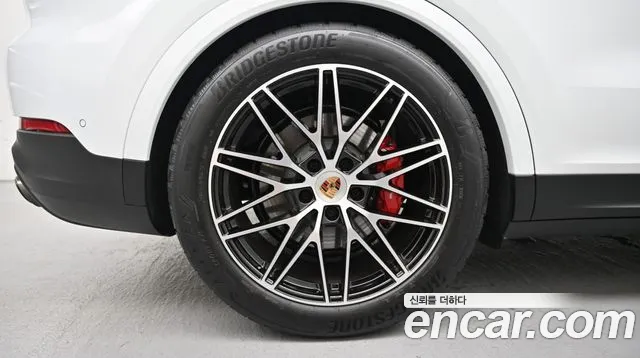 Porsche Cayenne 2025 thumb 8