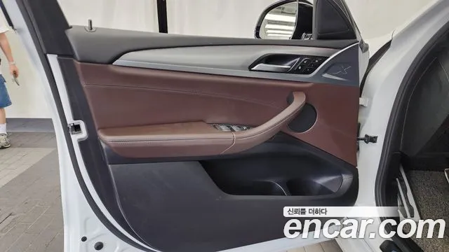 BMW X4 2020 thumb 6