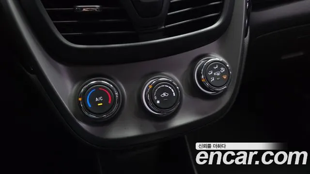 Chevrolet Spark 2018 thumb 2