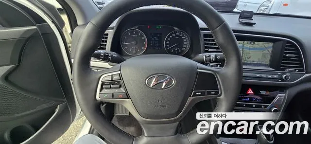 Hyundai Avante 2016 thumb 5