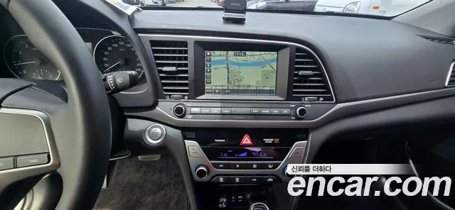 Hyundai Avante 2016 thumb 6