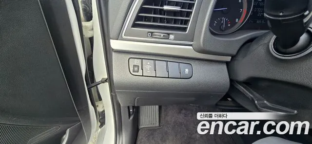Hyundai Avante 2016 thumb 12