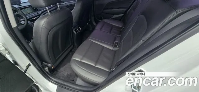 Hyundai Avante 2016 thumb 4