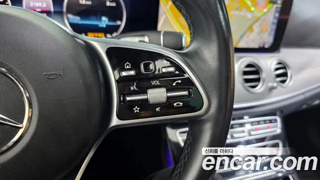 Mercedes-Benz E-Class 2018 thumb 9