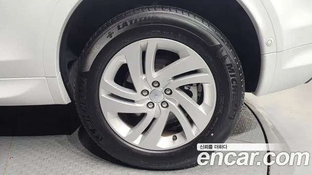 Land Rover Discovery Sport 2025 thumb 5
