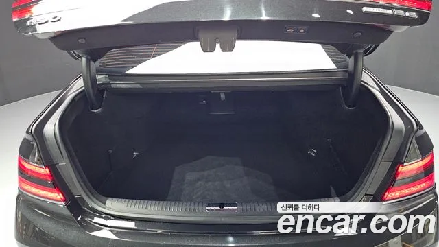 Genesis G90 2019 thumb 5