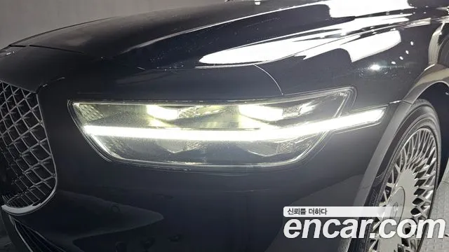 Genesis G90 2019 thumb 6