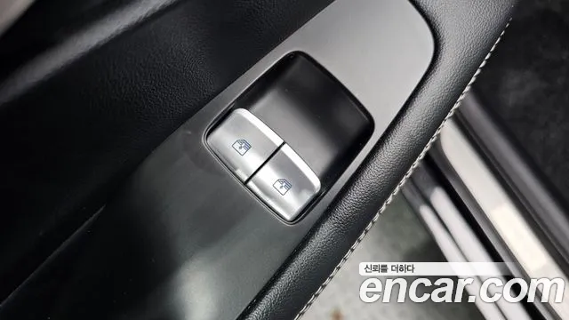 Genesis G90 2019 thumb 7