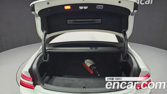 Genesis G80 2025 thumb 10