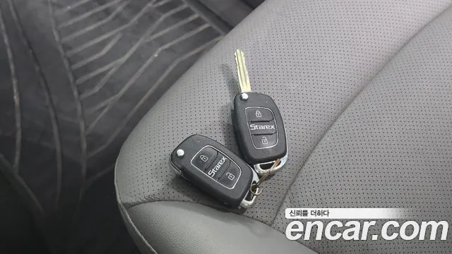 Hyundai Staria 2019 thumb 2