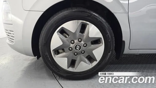 Hyundai Staria 2021 thumb 5