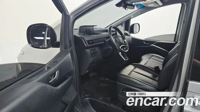Hyundai Staria 2021 thumb 11