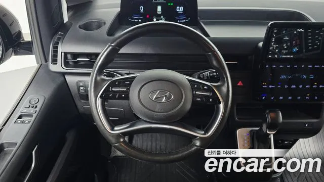 Hyundai Staria 2021 thumb 12