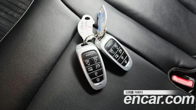 Hyundai Staria 2021 thumb 9