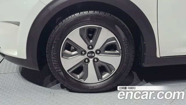 Kia Niro 2016 thumb 5