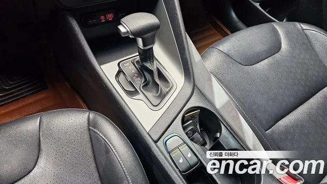 Kia Niro 2016 thumb 3