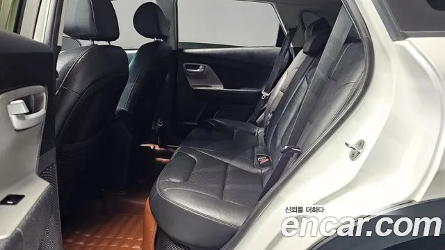 Kia Niro 2016 thumb 7