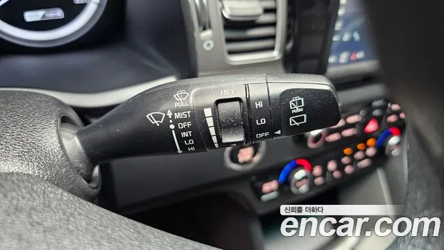 Kia Niro 2016 thumb 12
