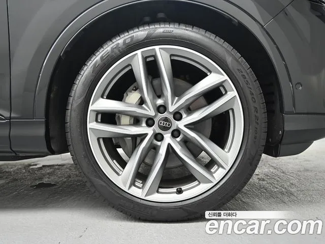 Audi Q7 2025 thumb 5