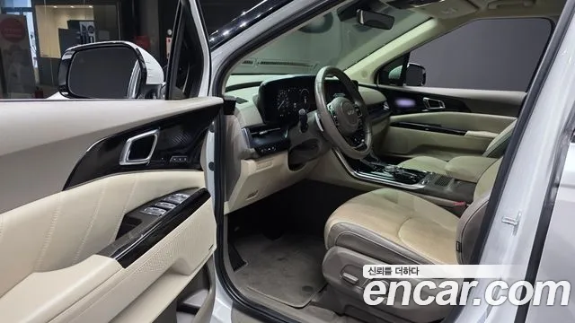 Kia Carnival 2022 thumb 8