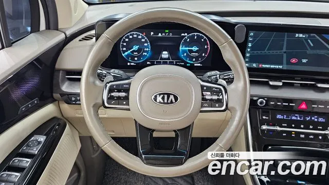 Kia Carnival 2021 thumb 10