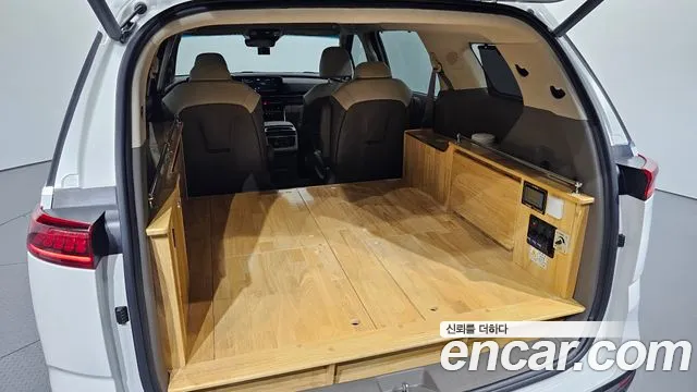 Kia Carnival 2021 thumb 2