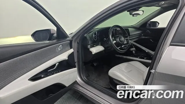 Hyundai Elantra 2020 thumb 7