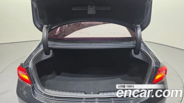 Hyundai Grandeur 2017 thumb 10