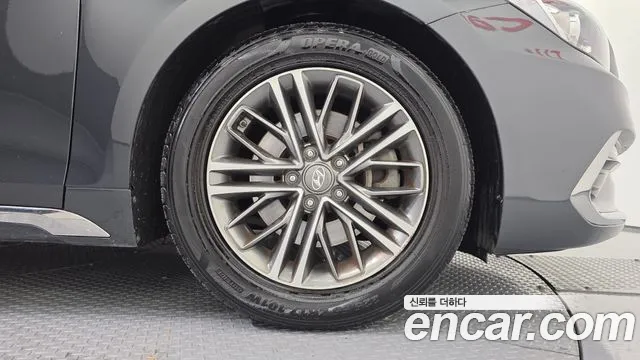 Hyundai Grandeur 2017 thumb 6