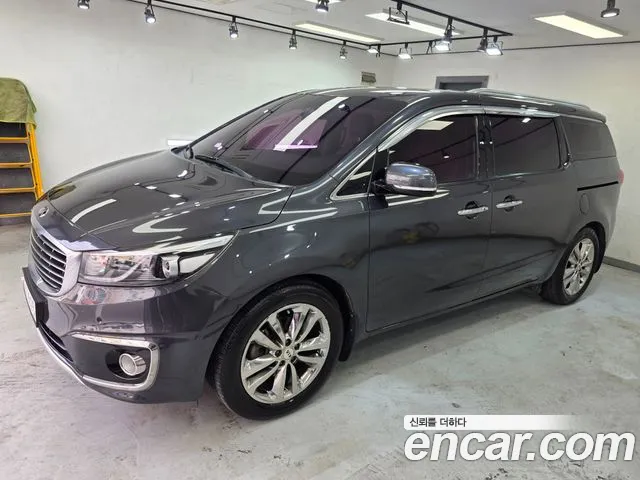 Kia Carnival 2017 thumb 5