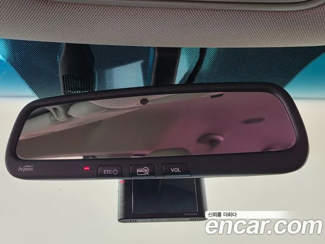 Kia Carnival 2017 thumb 12