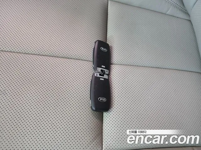 Kia Carnival 2017 thumb 8