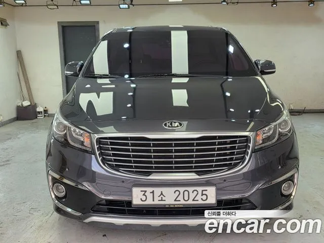 Kia Carnival 2017 thumb 6