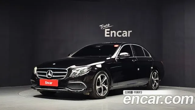 Mercedes-Benz E-Class 2019 thumb 12