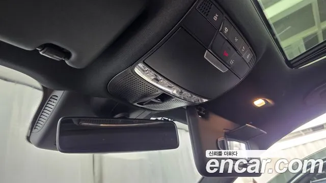 Mercedes-Benz E-Class 2019 thumb 3