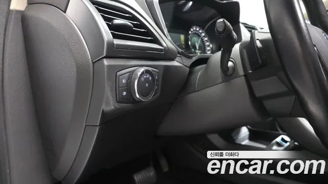 Ford Mondeo 2016 thumb 7