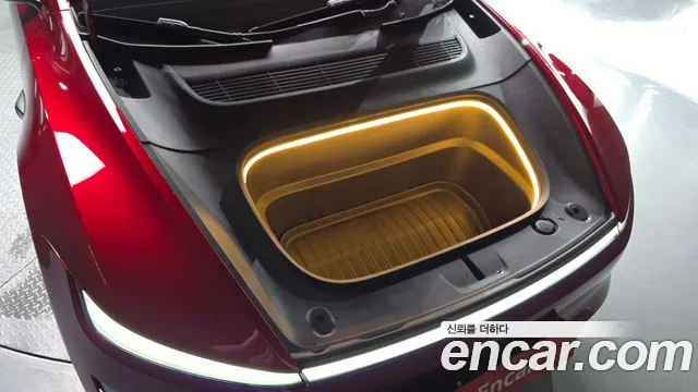 Tesla Model Y 2025 thumb 6