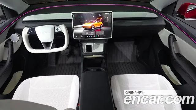 Tesla Model Y 2025 thumb 4