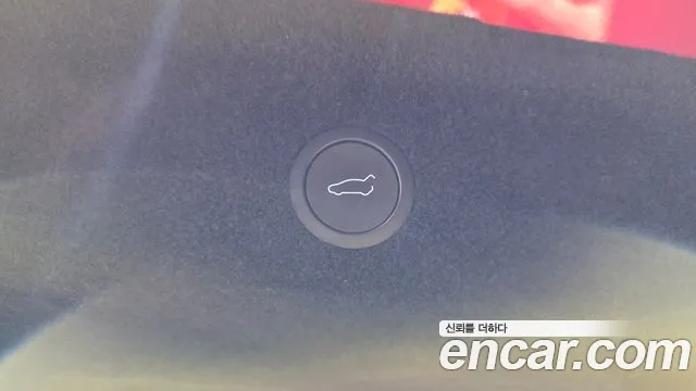 Tesla Model Y 2025 thumb 10