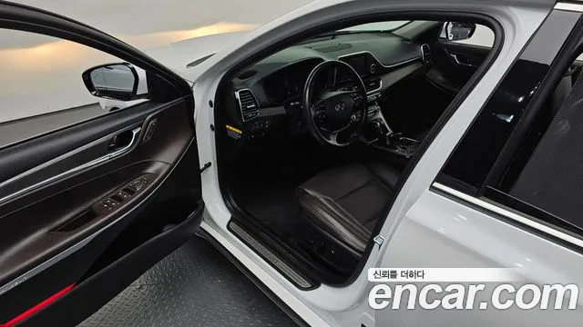 Hyundai Grandeur 2017 thumb 5