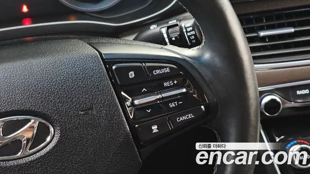 Hyundai Grandeur 2017 thumb 2