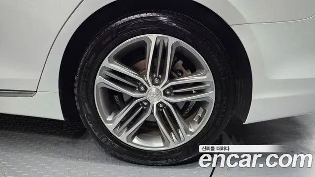 Hyundai Grandeur 2017 thumb 6