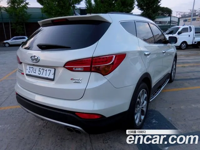 Hyundai Санта Фе 2014 thumb 12