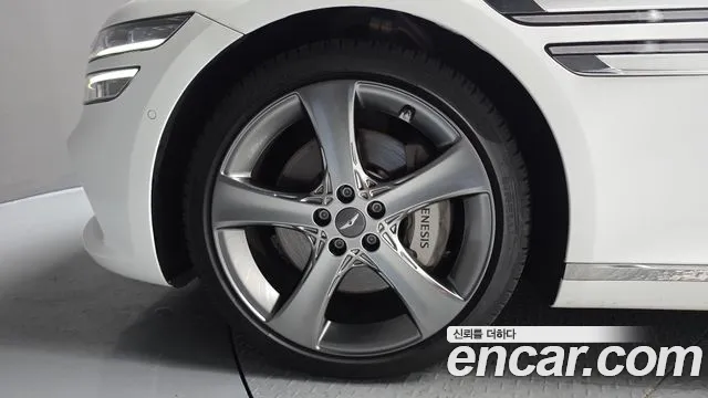 Genesis G80 2023 thumb 9