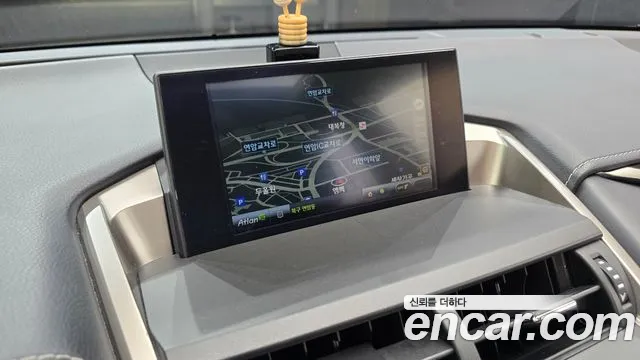 Lexus NX 2015 thumb 5