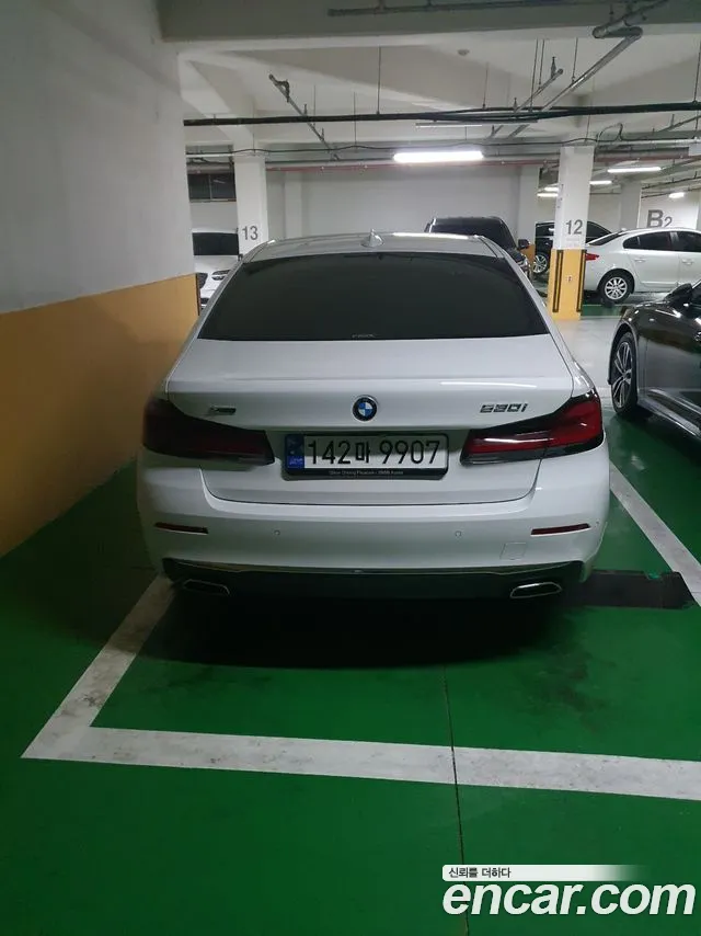 BMW 5 серии 2023 thumb 2